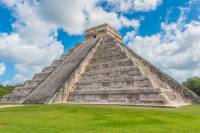 Chichen Itza Tour and Traditional Yucatecan Lunch from Cancun and Riviera Maya