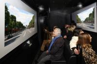 2-hour History and Interactive Bus Paris Tour