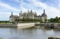 Loire Valley Day Tour Chambord and Chenonceau plus Lunch at a Private Castle