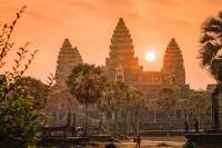 Small-Group Explore Angkor Wat Sunrise Tour with Guide from Siem Reap