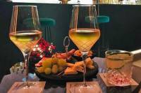 Unique Italian Aperitif Experience in an Art Gallery in Rome