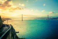 Cliff Route - Cacilhas - Almada - Costa da Caparica - Full Day Tour from Lisbon