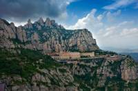 Half Day Tour to Montserrat including Easy Hike and Hotel Pick-up from Barcelona