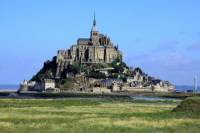 Independent Mont St-Michel Tour with Round-Trip Transport from Paris