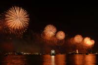 Istanbul Bosphorus New Year’s Eve Dinner, Show and Sightseeing Cruise