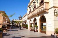 La Roca Village Private Experience