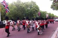 London Walking Tour Including Fast-Track Westminster Abbey Visit and Changing of the Guard