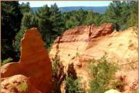 Luberon Tour from Avignon Including Gordes and Roussillon