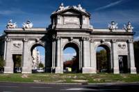Madrid Sightseeing Bus Tour With Optional Bernabeu Stadium Visit or Cable Car Ride