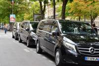 Paris airport Transfers by Minivan