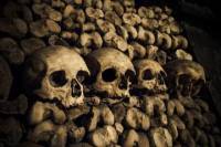 Paris Catacombs: Skip-The-Line Small Group Tour