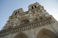 Paris Super Saver: Small-Group Skip-the-Line Notre-Dame Tower and Louvre Museum