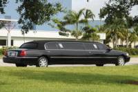 Private Round-Trip Transfer: Freeport Airport to Hotel