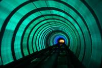 Shanghai Urban Engineering Tour: Jin Mao Tower and Bund Sightseeing Tunnel