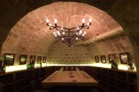 Skip the Line: Louvre Museum Masterpieces and Wine Cellar Tour