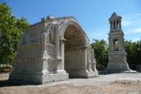 Small group tour Saint Rémy de Provence, Arles and Les Baux de Provence from Avignon