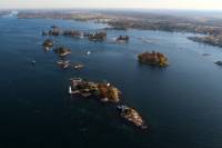 St Lawrence River Glass-Bottom Boat Cruise and Rock Island Lighthouse Tour