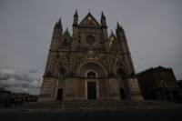 Todi and Orvieto Small-Group Day Tour from Perugia Including Wine Tasting and Lunch