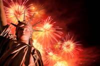 Ultimate NYC 4th of July Experience: BBQ Lunch, Manhattan Tour and Statue of Liberty Fireworks Cruise