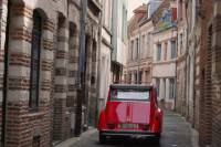 Unique Tour of Lille by convertible 2CV with your Private Driver-Guide including Champagne Break