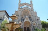 Valldemosa and Valley of Soller Tour in Mallorca