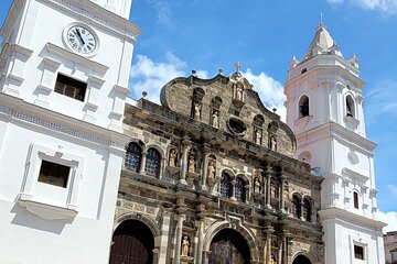 Half Day City and Panama Canal Tour