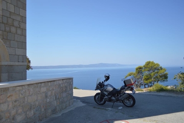 1200cc Motorcycle Rental from Turda