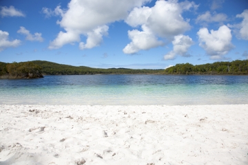 2-Day Fraser Island Lake McKenzie Self-Guided Hike from Hervey Bay