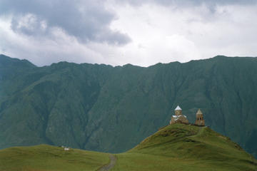 2-Day Private Tour to Mount Kazbegi from Tbilisi