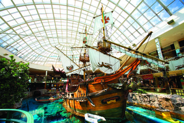 2 Nights at Fantasyland Hotel at West Edmonton Mall with Sea Lion Encounter