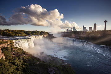 3-Day Best of the Border Tour from New York City: Niagara Falls, Toronto, Lake Ontario and 1000 Islands