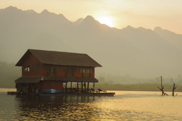 4-Day Khao Laem National Park Lake Safari Adventure including the River Kwai from Bangkok