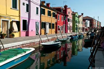 4-hour Motorboat Cruise to Venice Lagoon Islands Murano Burano and Torcello