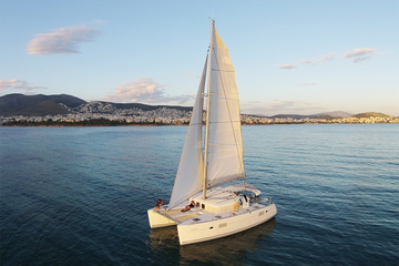 5-hr Luxury Catamaran Cruise from Athens with Traditional Greek Meal and BBQ