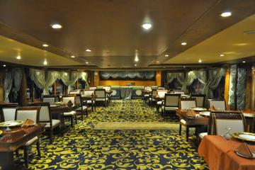 Abu Dhabi Dhow Cruise Including Dinner from Abu Dhabi