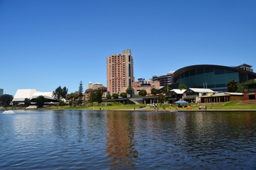 Adelaide City Tour with River Cruise and Adelaide Zoo Admission