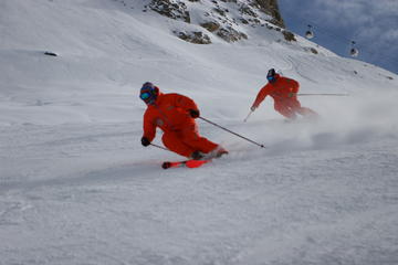 Adult Group Ski Lessons in Moutiers