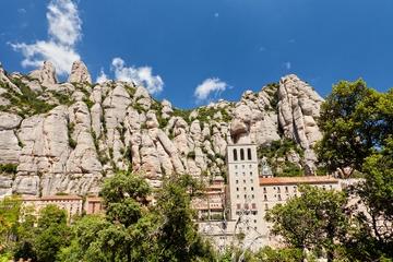 Barcelona and Montserrat Tour with Skip-the-Line Park Güell Entry and Hotel or Port Pickup