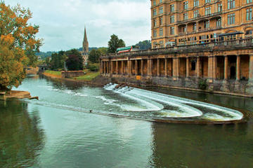 Bath, Stonehenge and Salisbury Tour from London
