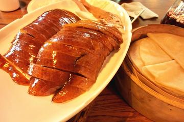 Beijing Evening Tour: Roast Duck Dinner and Acrobatic Show with Private Transfer