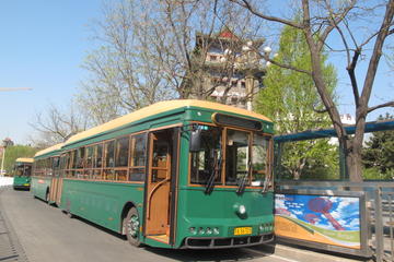 Beijing Sightseeing Tour by Vintage Tram Bus