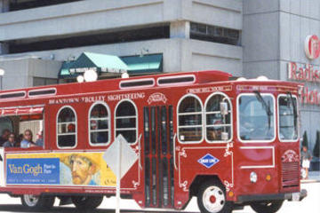 Boston Beantown Trolley and Harbor Cruise