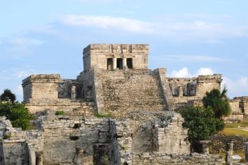 Catamaran Cruise from Riviera Maya to Tulum Ruins with Lunch and Snorkeling