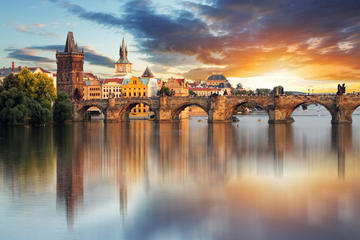 Cesky Krumlov to Prague Private Transfer Free WI-FI and Refreshments