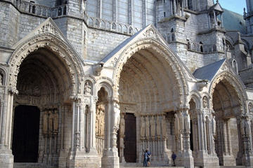 Chartres Old Town and Cathedral Tour from Paris