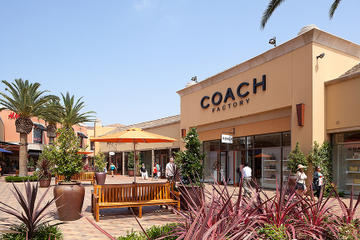 Citadel Outlets Day Trip from Los Angeles with Optional LAX Drop-Off