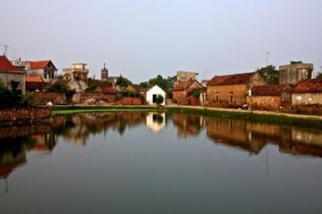 Day Trip to Duong Lam Ancient Village from Hanoi