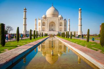 Day Trip to Taj Mahal and Agra Fort From Delhi