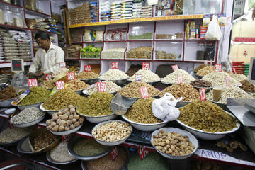 Delhi by Night: Chandni Chowk Tour with Dinner