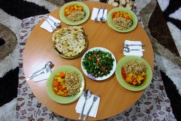 Eat Like a Local: Istanbul Food and Culture Tour with Dinner at Local Family Home